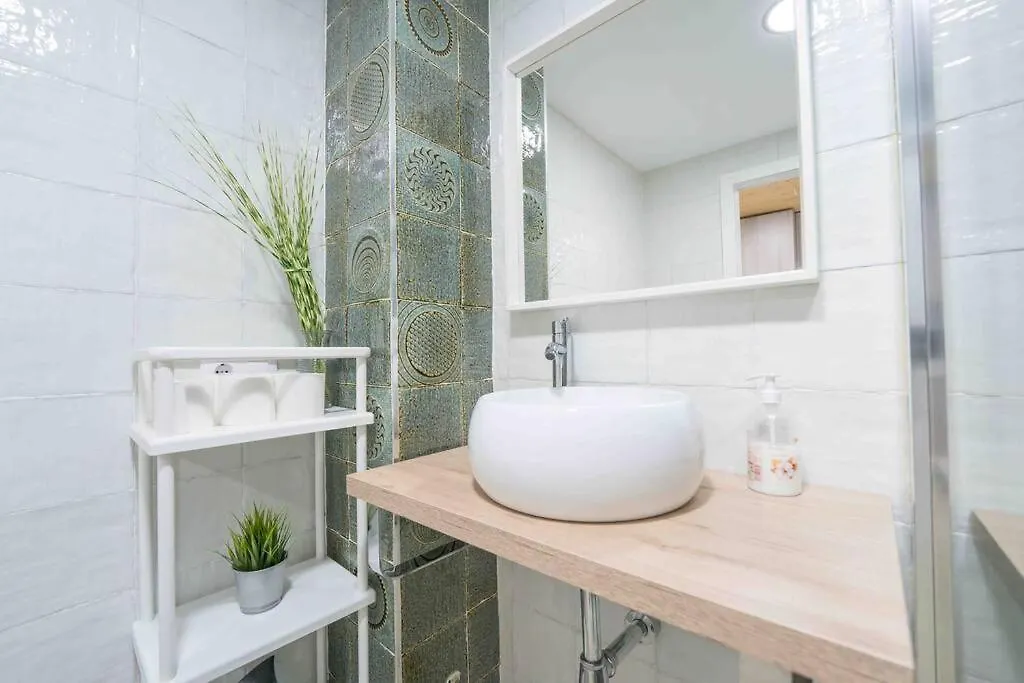 Apartamento En La Mejor Zona De Triana, Junto Al Puente Sevilla España